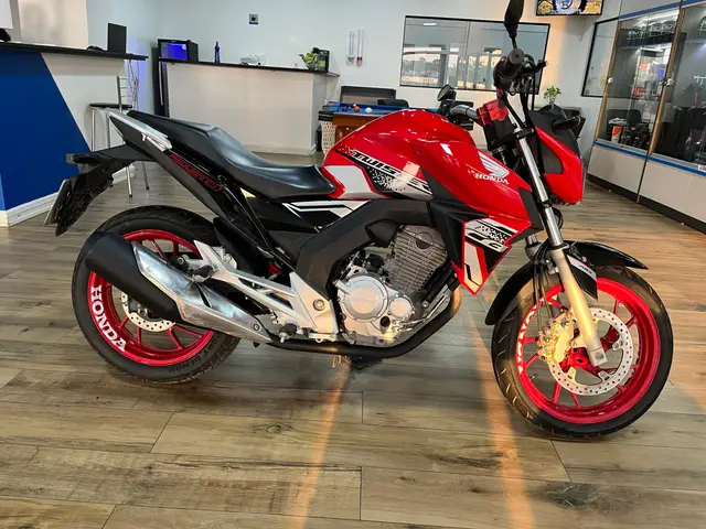 Carro Honda CB 250F Twister 2021 (CBS)