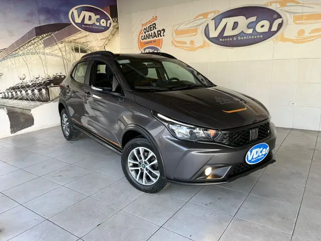 Carro Fiat Argo 2024 Trekking 1.3