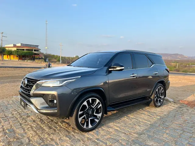 Carro Toyota SW4 2017 4.0 VVT-I SRX 7L 4x4 (Aut)