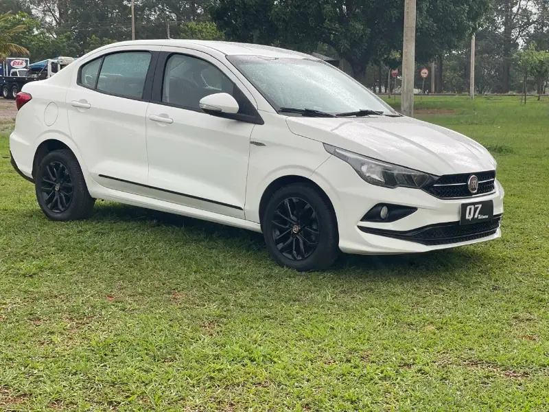 Fiat Cronos 1.3 Drive Firefly GSR (Flex)