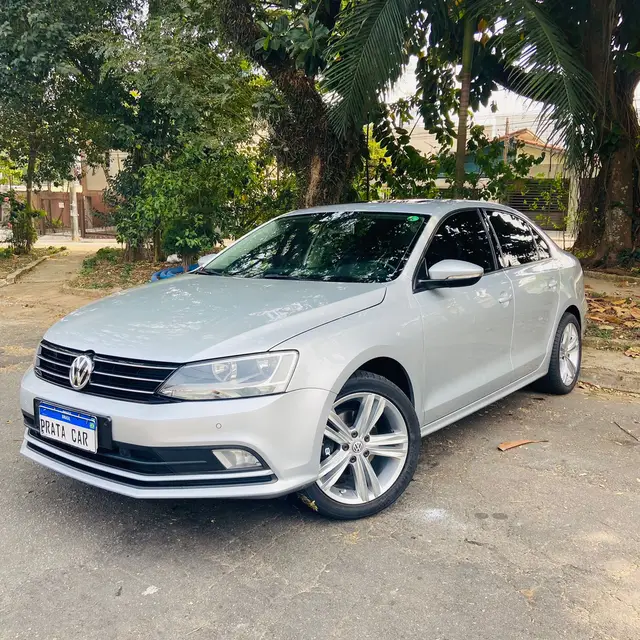 Carro Volkswagen Jetta 2016 2.0 Comfortline Tiptronic (Flex)