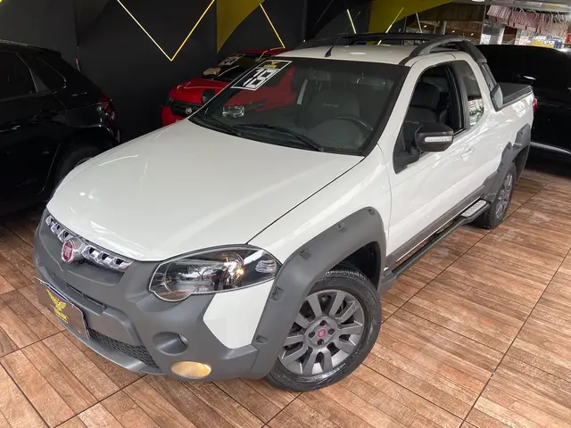 Carro Fiat Strada 2018 Adventure 1.8 16V (Flex) (Cabine Estendida)