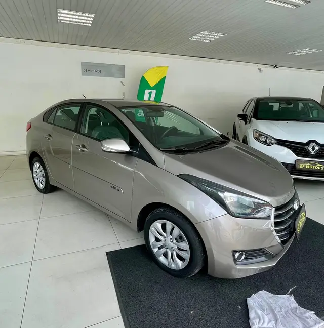 Carro Hyundai HB20S 2018 1.6 Comfort Plus (Flex)