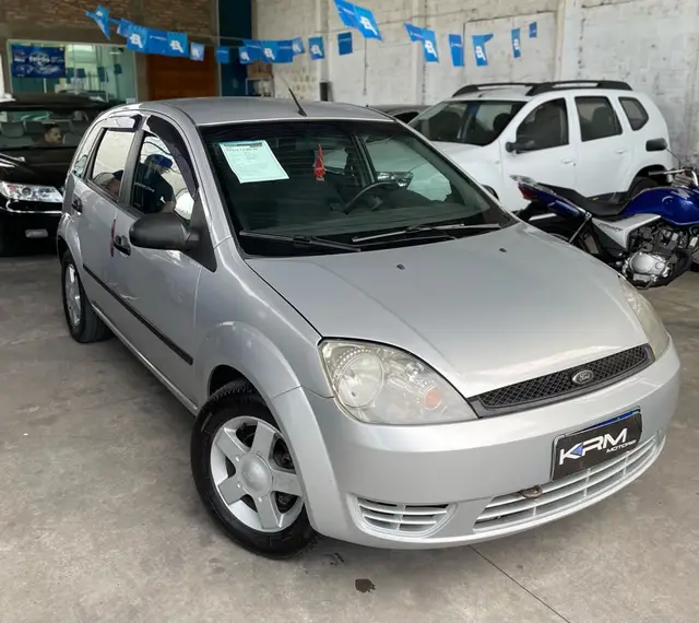 Carro Ford Fiesta Hatch 2004 Class 1.6 8V