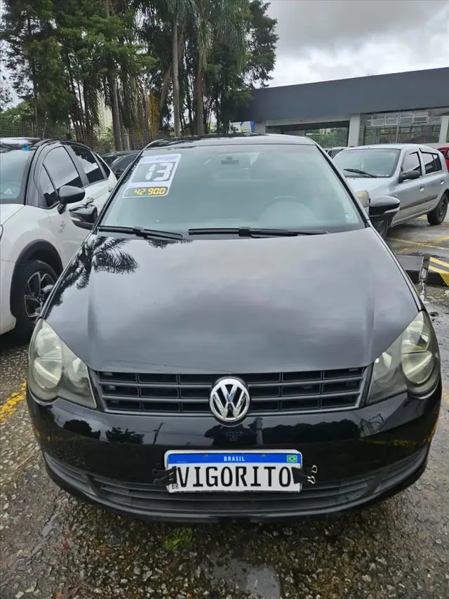 Carro Volkswagen Polo Sedan 2013 1.6 8V (Flex)