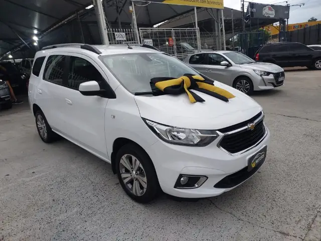 Carro Chevrolet Spin 2023 Premier 1.8 (Aut.)