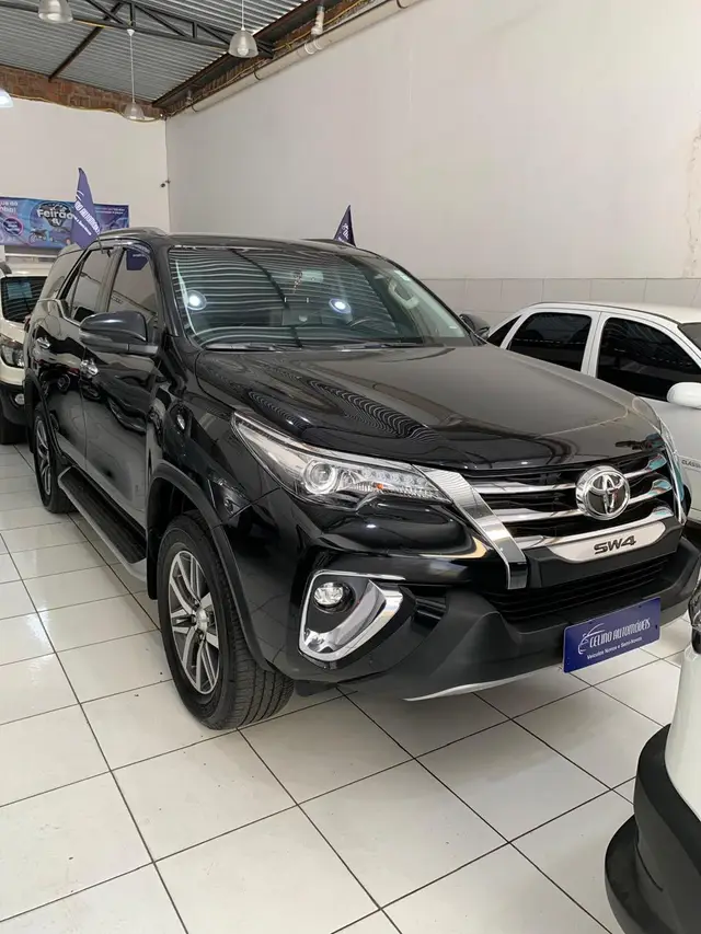Carro Toyota SW4 2019 2.8 TDI SRX 7L 4x4 (Aut) (Diesel)