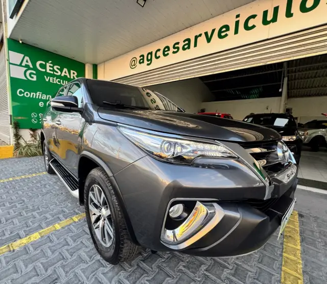 Carro Toyota SW4 2016 2.8 TDI SRX 5L 4x4 (Aut)