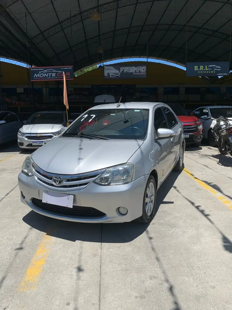 Toyota Etios Sedan XLS 1.5 (Aut) (Flex)