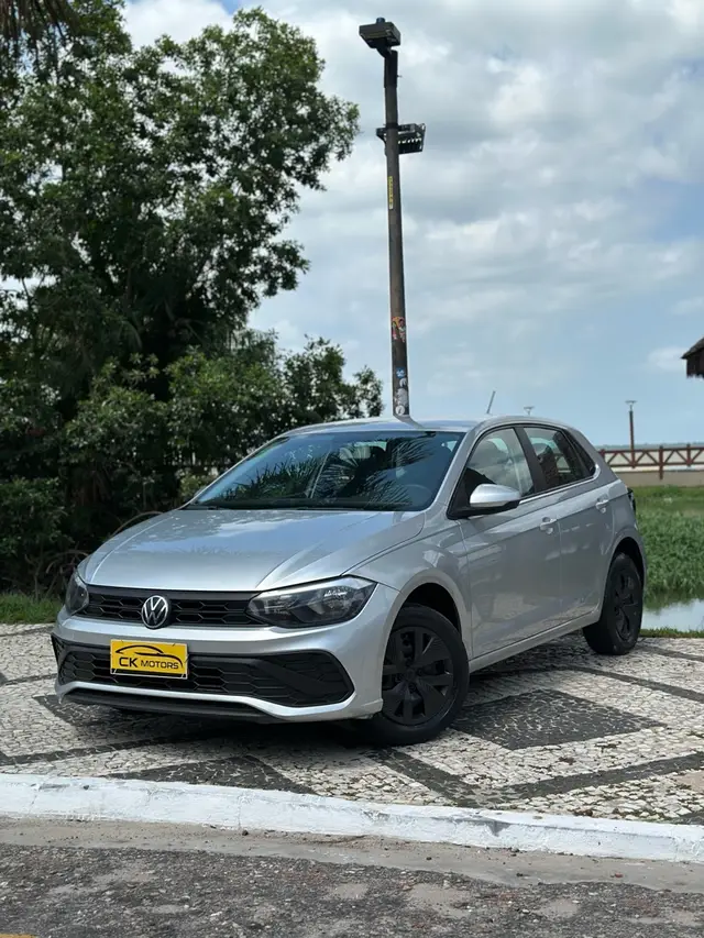 Carro Volkswagen Polo 2023 Track 1.0 Flex 12V 5p