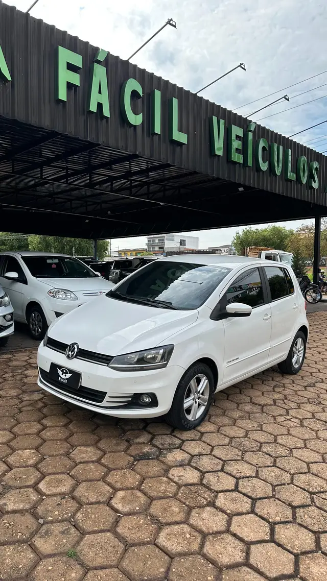 Carro Volkswagen Fox 2016 1.6 MSI Comfortline (Flex)