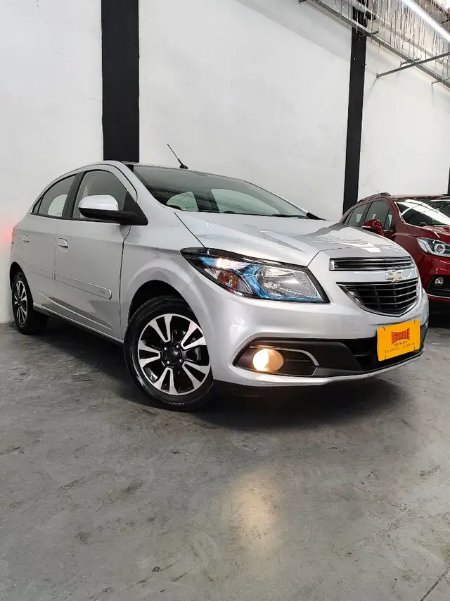 Carro Chevrolet Onix 2015 1.4 LTZ SPE/4 (Aut)