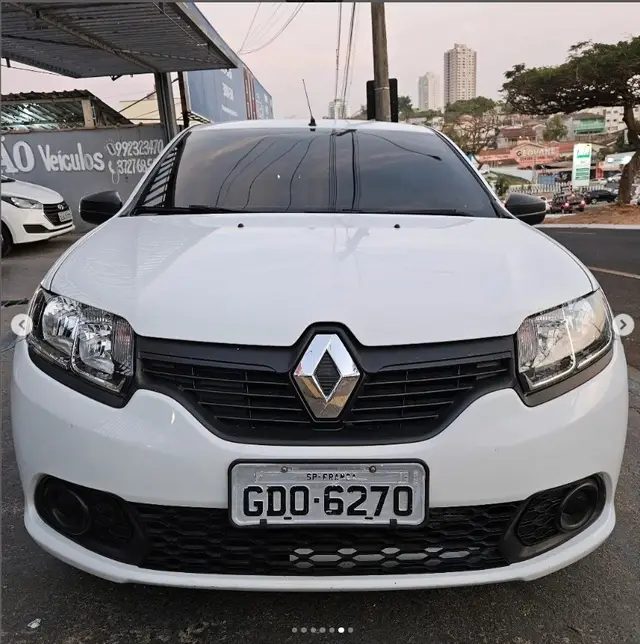 Carro Renault Sandero 2017 Authentique Hi-Power 1.0 16V (Flex)