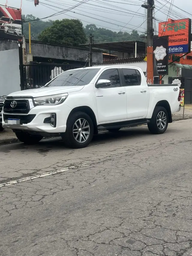 Carro Toyota Hilux Cabine Dupla 2019 Hilux 2.8 TDI SRV CD 4x4 (Aut)
