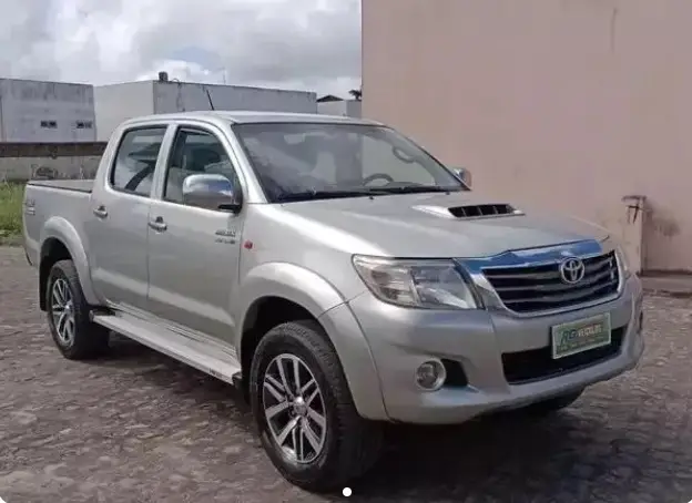 Carro Toyota Hilux Cabine Dupla 2016 Hilux 2.8 TDI STD CD 4x4