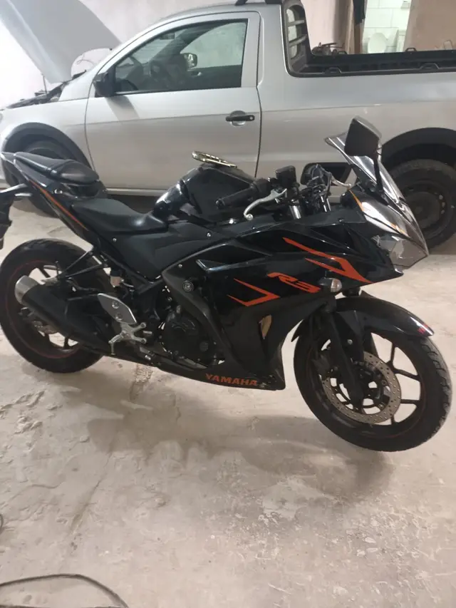 Moto Yamaha YZF R3 2016 (STD)