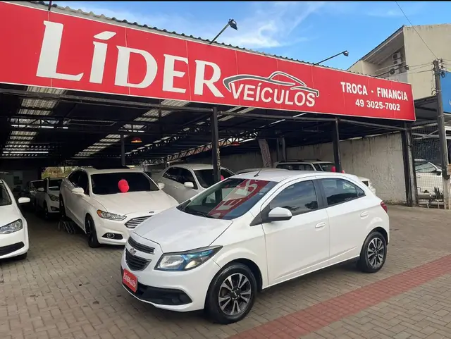 Carro Chevrolet Onix 2017 1.0 LT SPE/4
