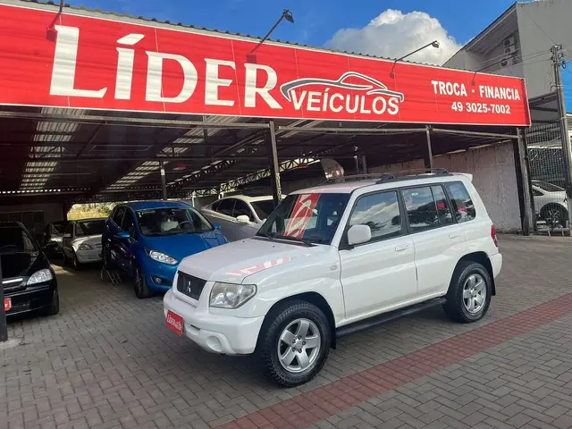 Carro Mitsubishi Pajero 2004 GLS 4x4 3.2 16V