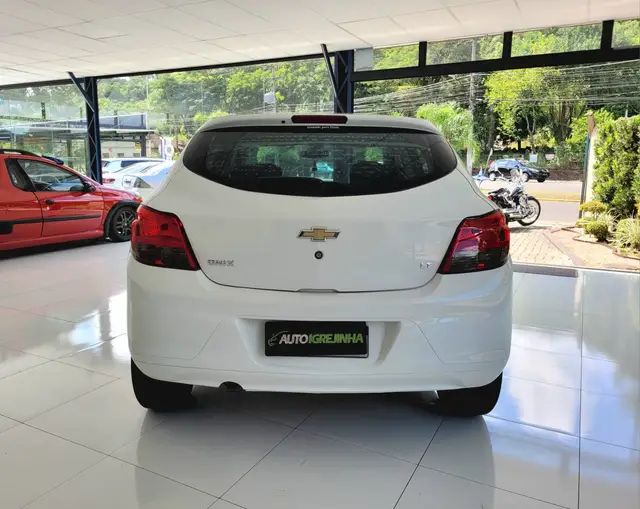 Carro Chevrolet Onix 2016 1.4 LT SPE/4