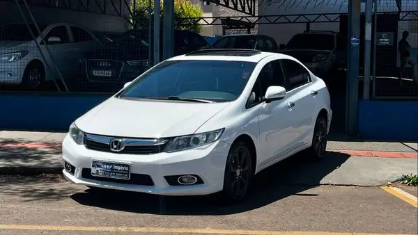 Carro Honda Civic 2014 New  LXS 1.8 16V i-VTEC (Flex)