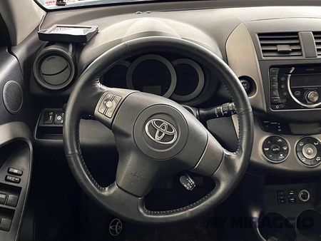 RAV4 4x4 2.4 16V (aut)
