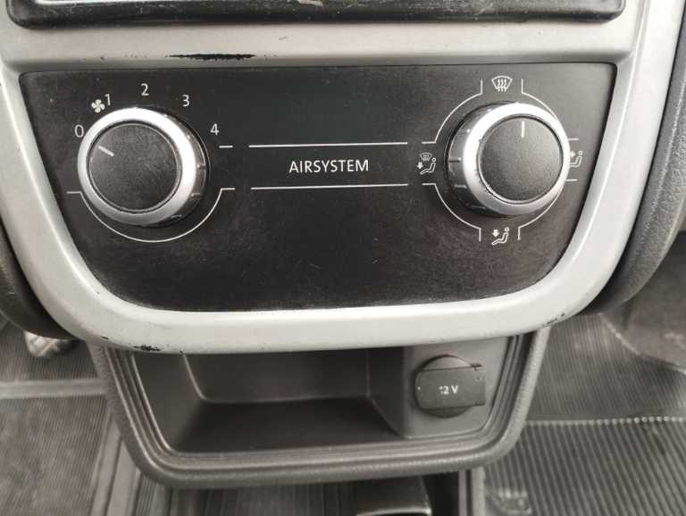 alt=