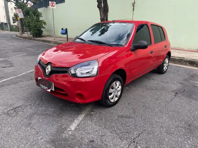 Carro Renault Clio 2015 Hatch. RN 1.0 16V