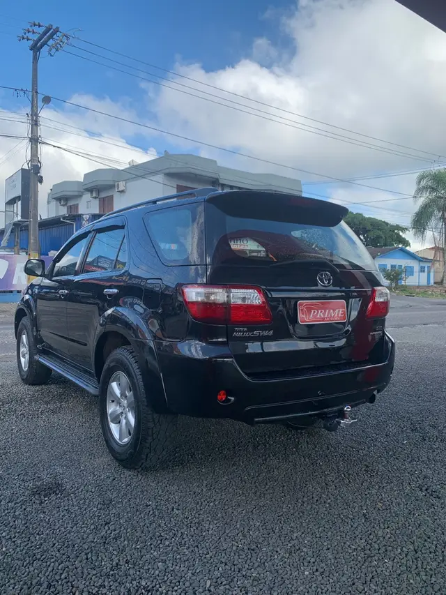 Carro Toyota Hilux SW4 2010 SR 4x2 2.7 VVT-i (aut)