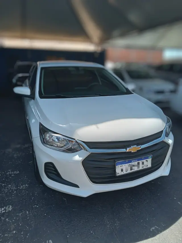 Carro Chevrolet Onix 2023 LT 1.0