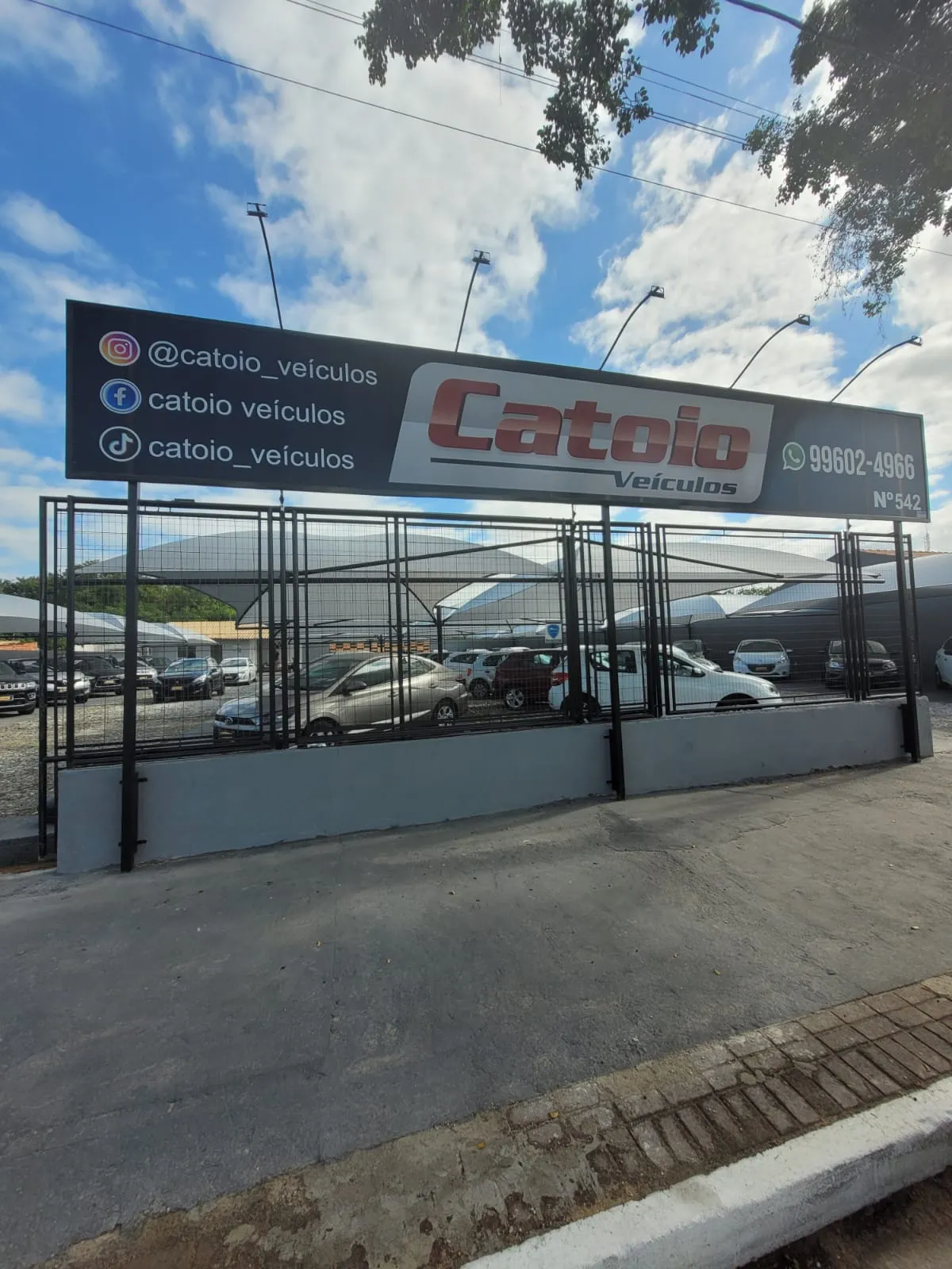 Fachada da loja Veículos à venda em CATOIO VEÍCULOS - Campos dos Goytacazes - RJ | Mobiauto