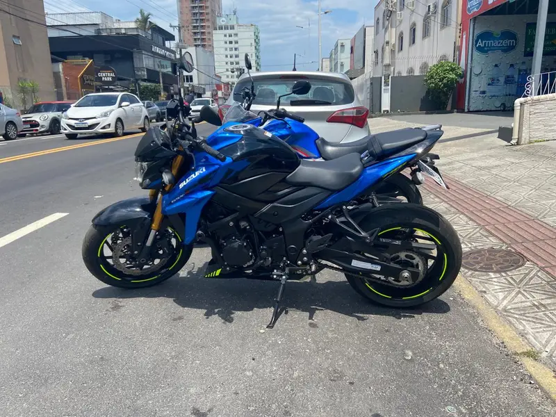 Suzuki GSX-S 750 GSX-S750