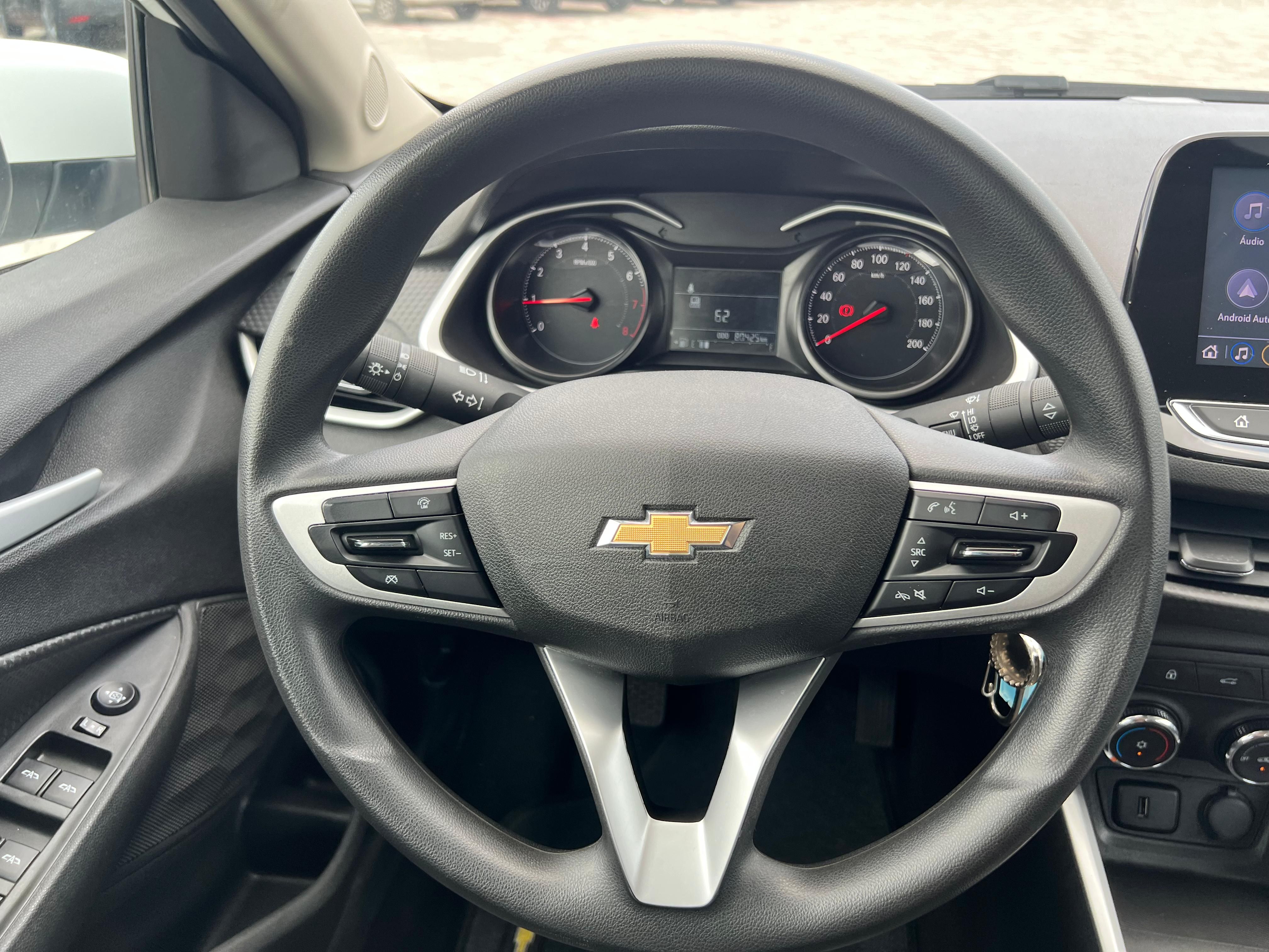 Chevrolet Onix Plus