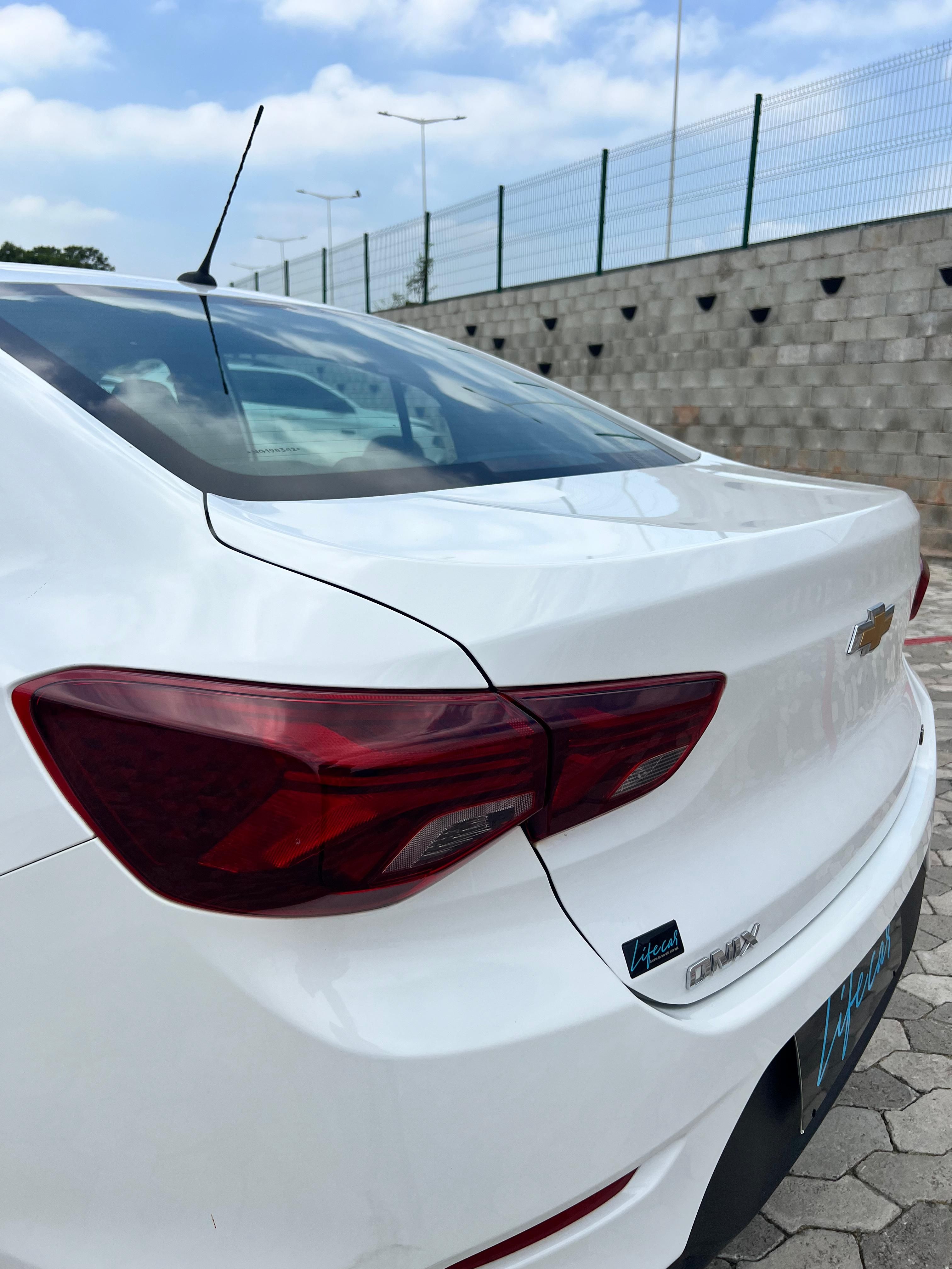 Chevrolet Onix Plus