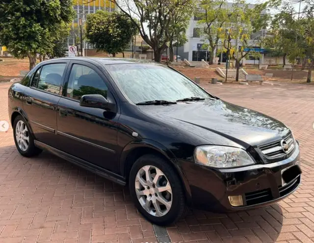 Carro Chevrolet Astra Hatch 2011 Advantage 2.0 (Flex) (Aut)