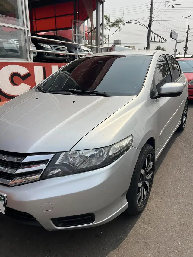 Carro Honda City 2013 DX 1.5 (Flex)