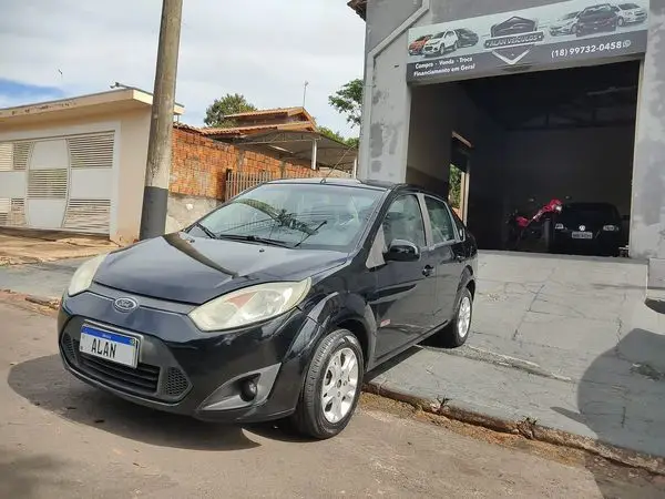 Carro Ford Fiesta Sedan 2011 1.0 (Flex)
