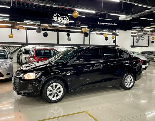 Carro Chevrolet Onix Plus 2023 LT 1.0