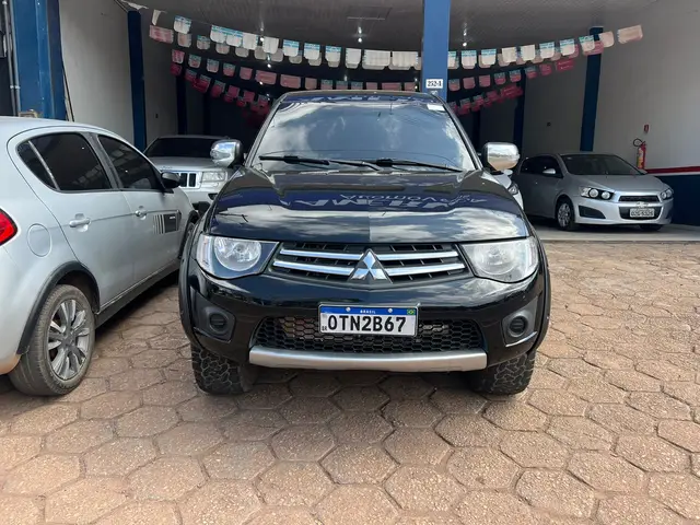 Carro Mitsubishi L200 Triton Sport 2015 3.2 Di-D 4x4 GLS