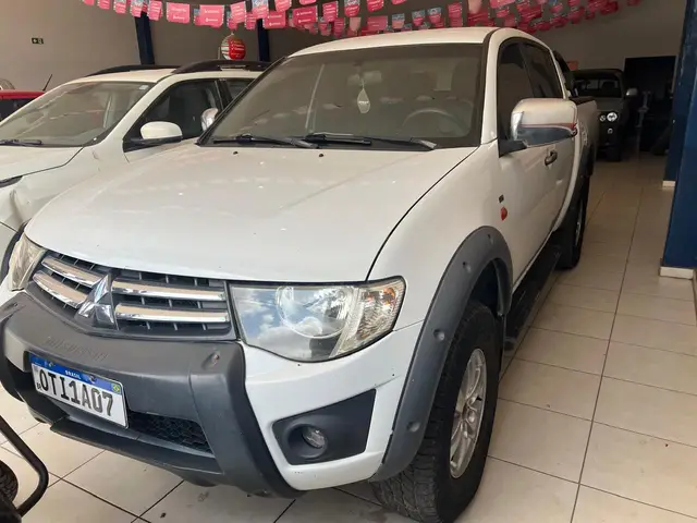 Carro Mitsubishi L200 Triton 2013 3.2 DI-D 4x4