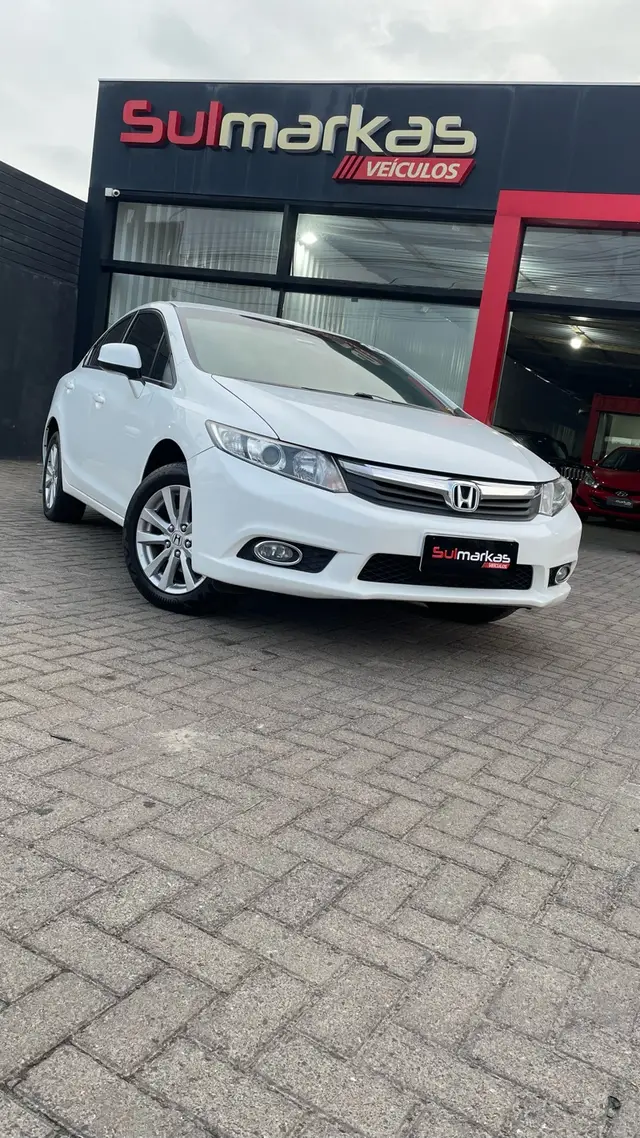 Carro Honda Civic 2016 LXS 1.8 i-VTEC (Aut) (Flex)