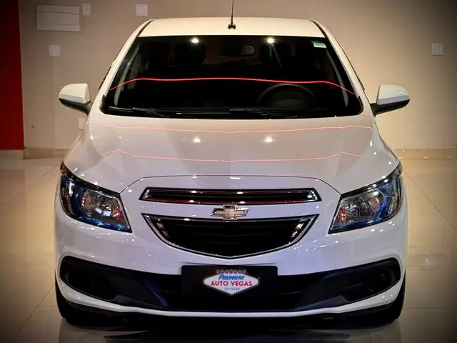 Carro Chevrolet Onix 2014 1.4 LT SPE/4