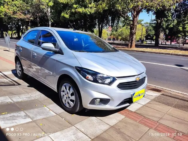 Carro Chevrolet Onix 2013 1.0 LT SPE/4