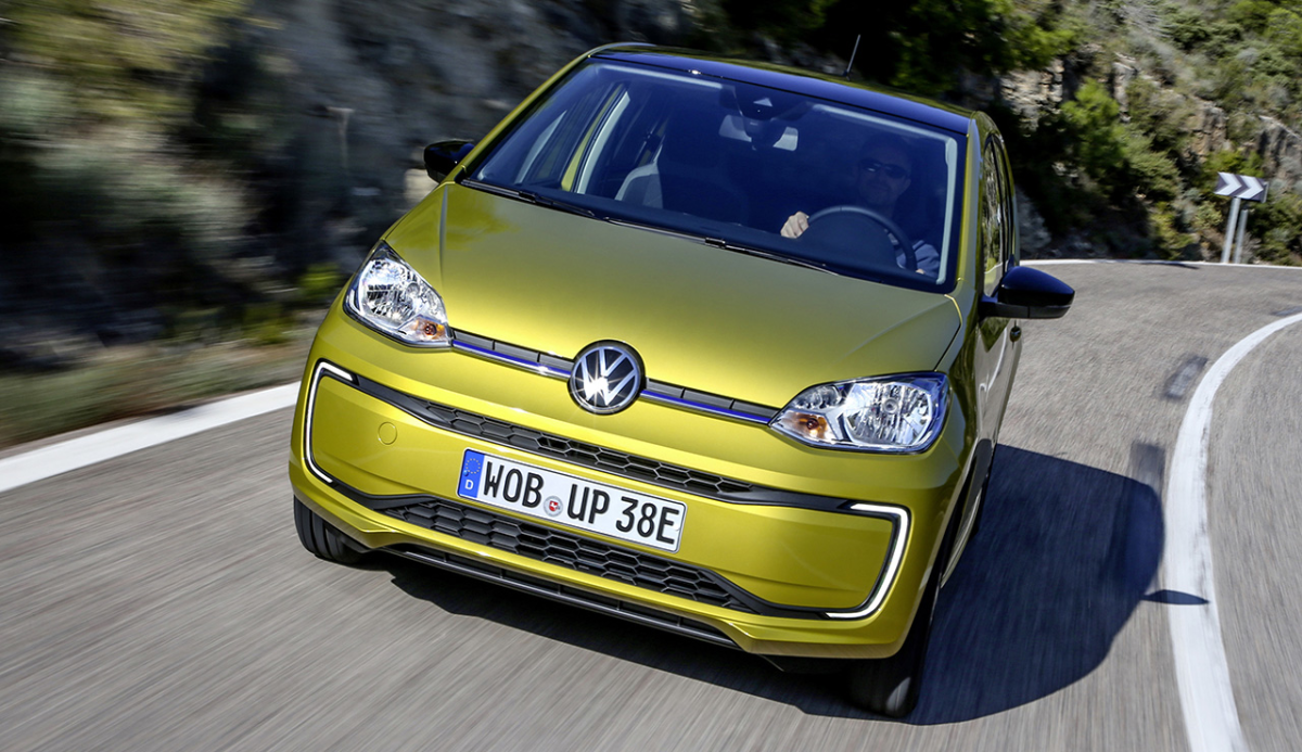 Com potência de Up! MPI e torque de Polo turbo, versão 100% elétrica vai compor a gama do pequeno hatch ao lado da versão Xtreme TSI. Se o coronavírus deixar