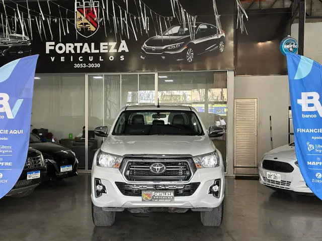 Carro Toyota Hilux Cabine Dupla 2017 Hilux 2.7 SR CD 4x2 (Flex) (Aut)