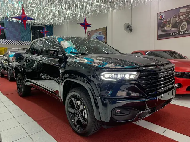 Carro RAM Rampage 2024 R/T 2.0 Turbo