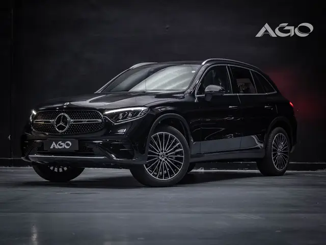 Carro Mercedes-Benz GLC 300  2025 2.0 MHEV 4MATIC AMG LINE