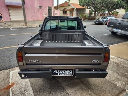Pampa L 1.6 (Cab Simples)