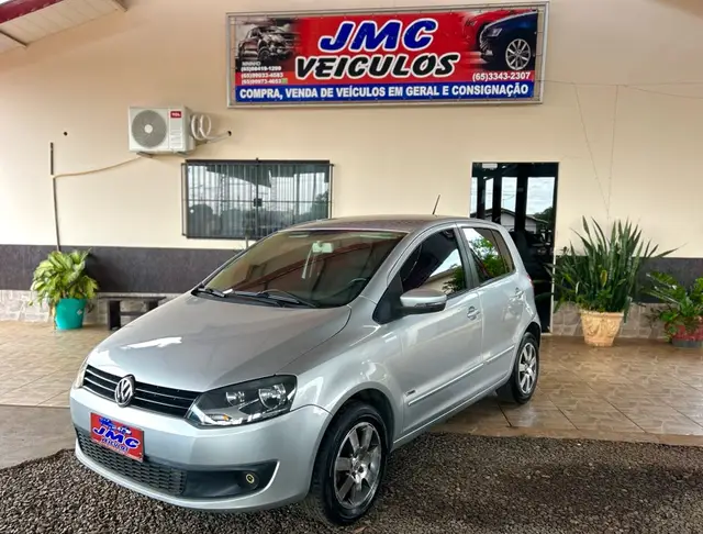 Carro Volkswagen Fox 2010 1.0 8V (Flex) 4p