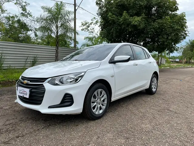 Carro Chevrolet Onix 2023 LT 1.0 Turbo