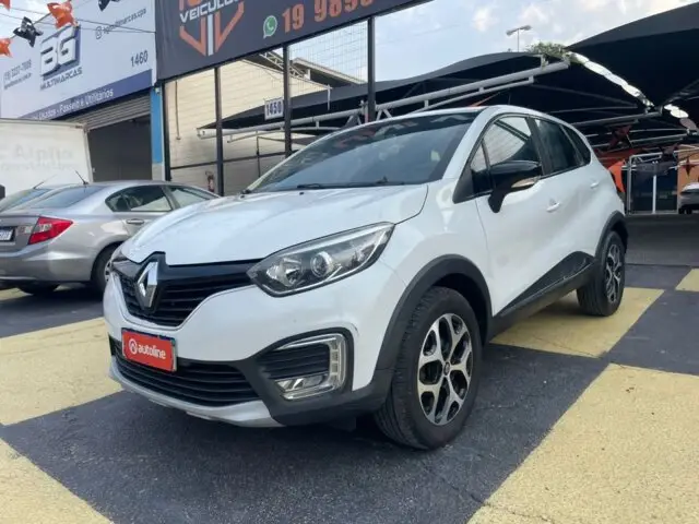 Carro Renault Captur 2018 Intense 1.6 16v SCe CVT (Flex)